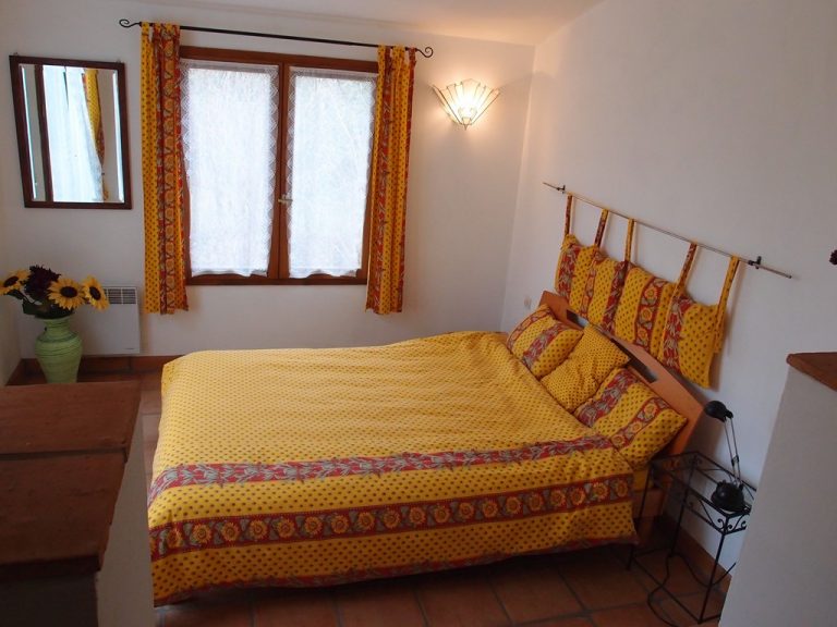 1_schlafzimmer-768x576